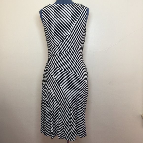 Suzi Chin for Maggy Boutique Black and Cream Striped Dress Size 8 - Picture 3 of 6